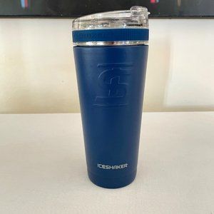 Iceshaker Insulated Tumbler 26oz Flex Bottle with lid for straw or tip to drink
